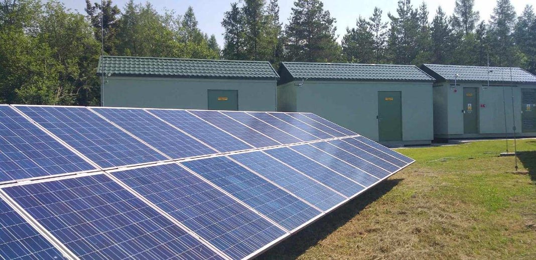 magazyn energii i farma słoneczna