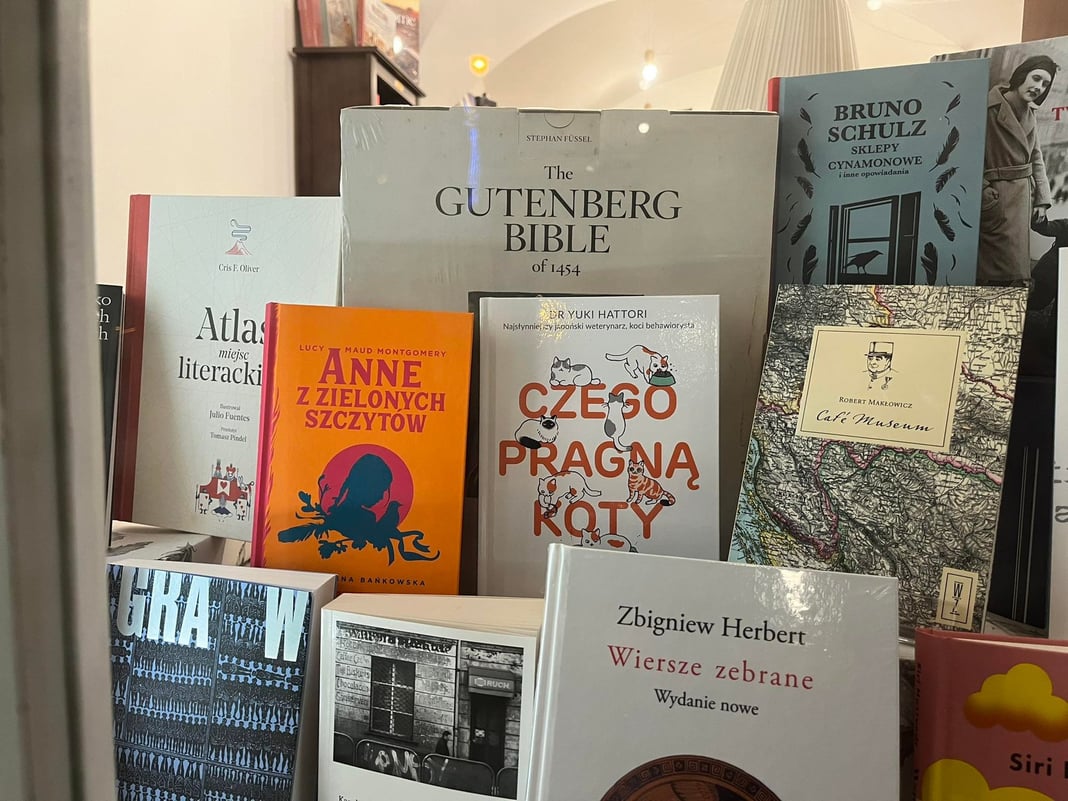 książki na wystawie