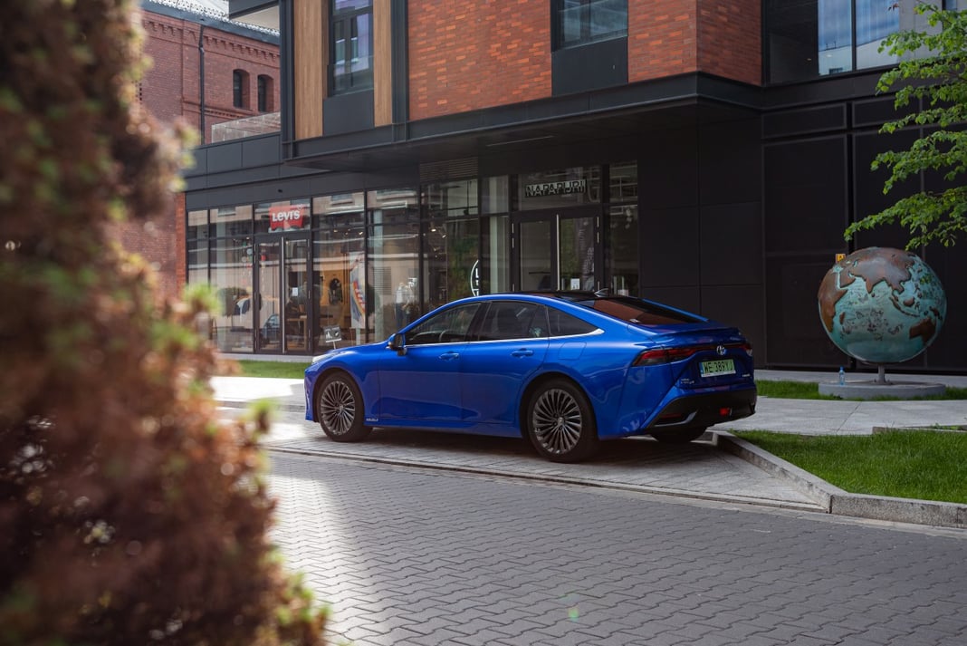 Toyota, samochód wodorowy